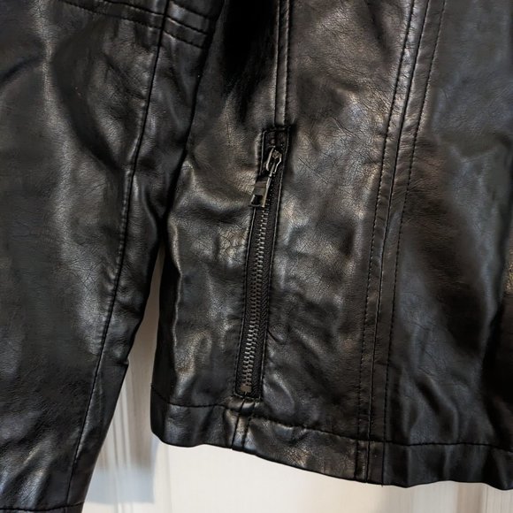 Roz & Ali Faux Leather Ruffled Jacket - Picture 3 of 6